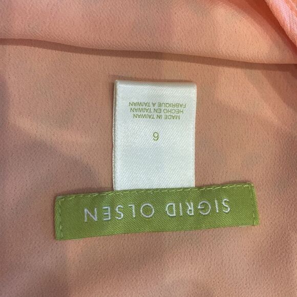 Sigrid Olsen Peach Tank Top - Size 6. Adorable to wear with shorts or capris. - Picture 7 of 7